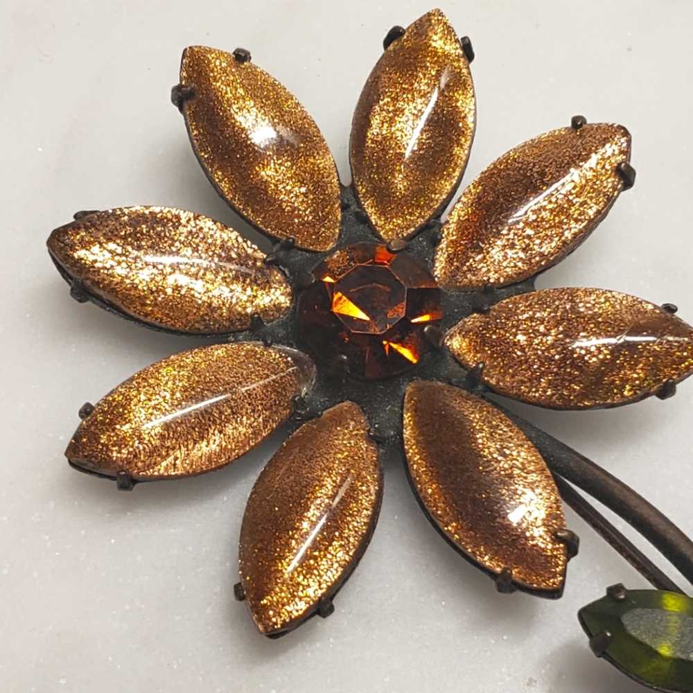 Vintage Noir Flower Brooch Pin - Picture 2 of 5